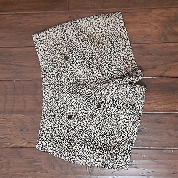 Madison women's linen blend shorts size 12 - Picture 2 of 7